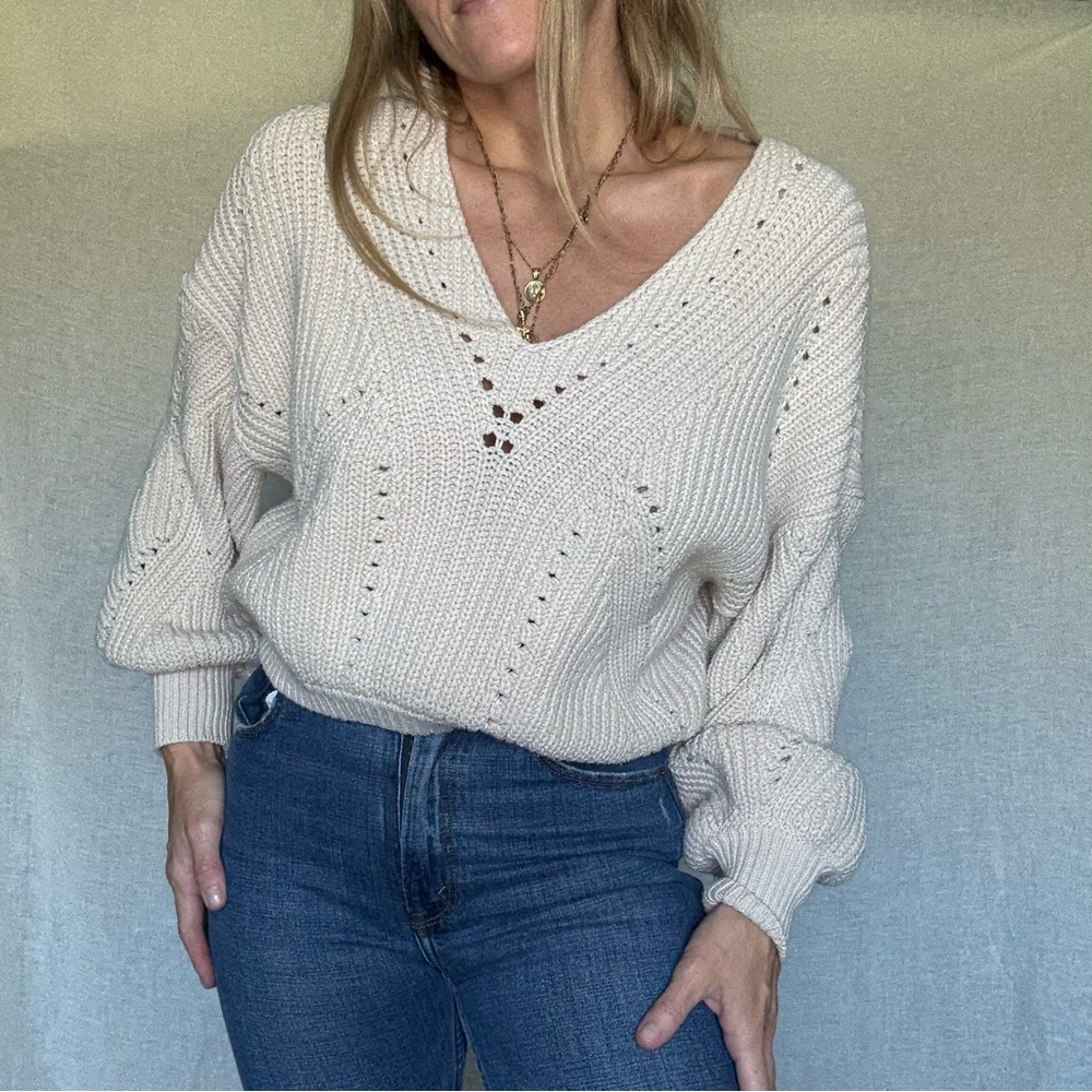 Free People Cream V-Neck Balloon Sleeve Cropped Sweater